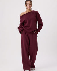 Conjunto de top con hombros caídos y pernera ancha
