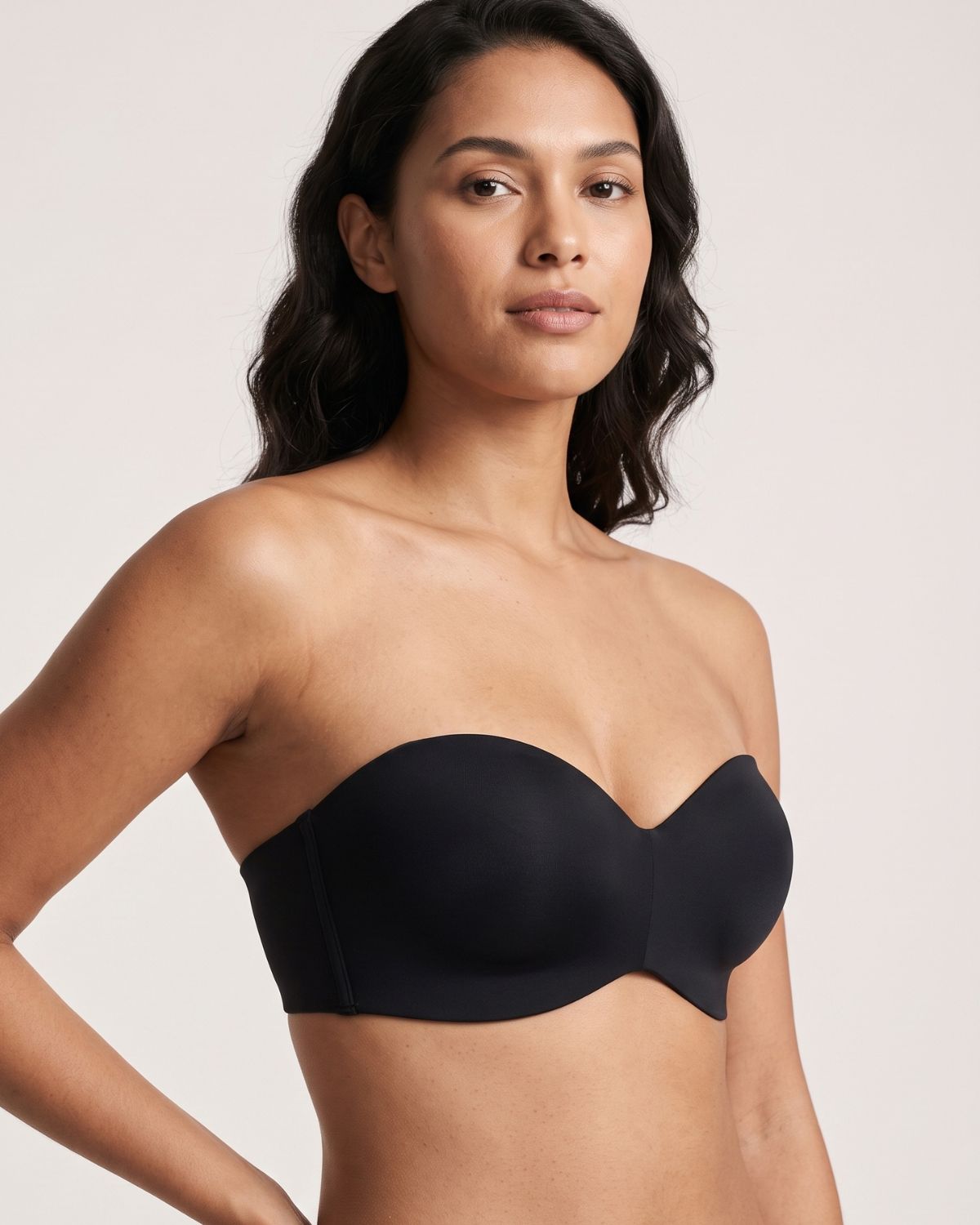 Reggiseno a fascia invisibile senza spalline minimizzante