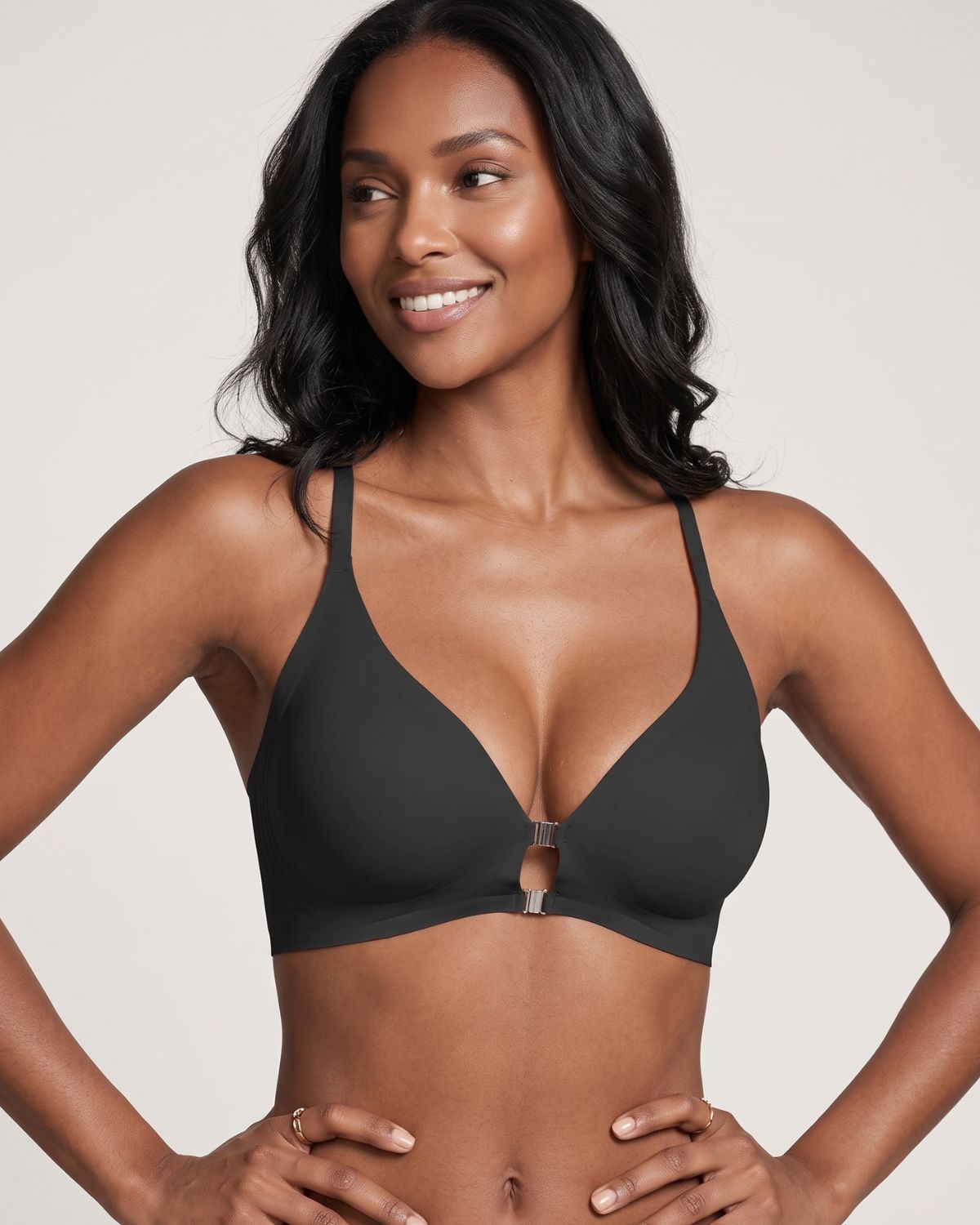 Reggiseno senza ferretto, senza cuciture, con chiusura anteriore e spalline incrociate sulla schiena