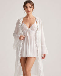 Camicia da notte con scollo a V profondo in pizzo e vestaglia coordinata