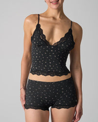 Conjunto de camisola y pantalón corto con ribete de encaje 