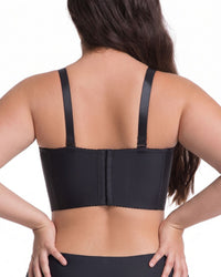 Il reggiseno senza spalline con schienale basso 