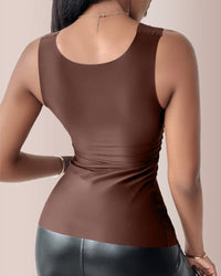 Canotta modellante con scollo a U e reggiseno incorporato