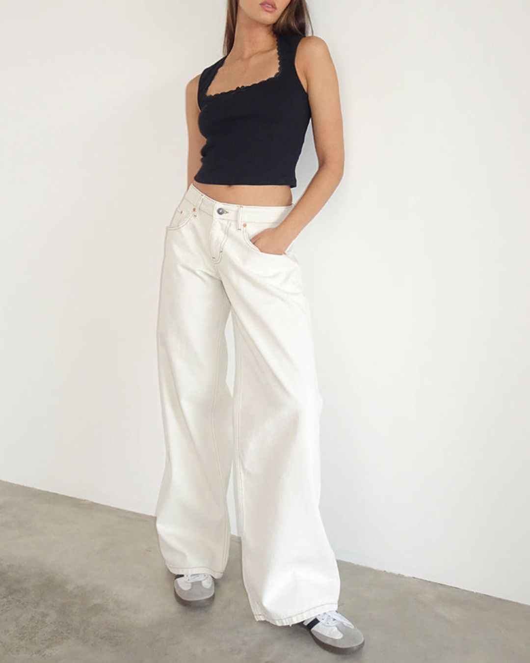 Raw-Hem Mid-Rise Cropped Straight Jeans