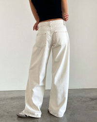 Raw-Hem Mid-Rise Cropped Straight Jeans