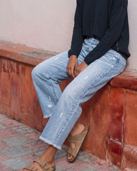 Raw-Hem Mid-Rise Cropped Straight Jeans