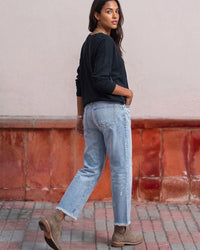 Raw-Hem Mid-Rise Cropped Straight Jeans
