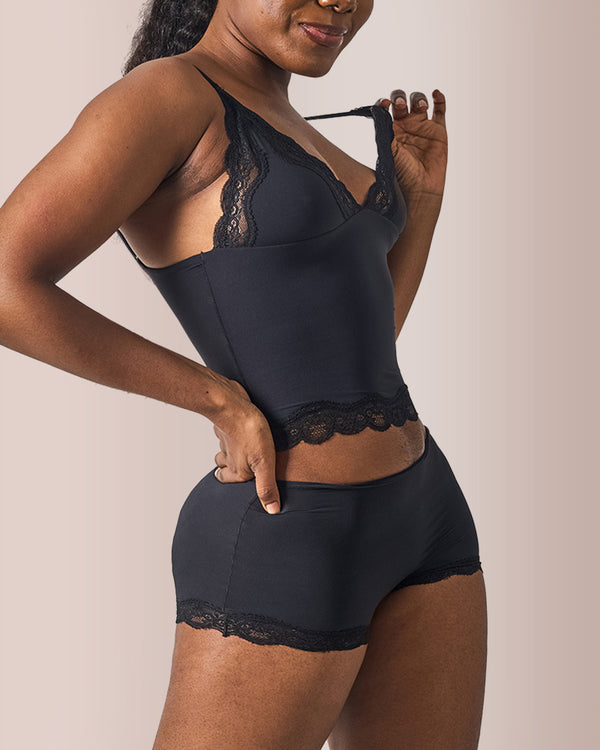 Conjunto de camisola y pantalón corto con ribete de encaje 