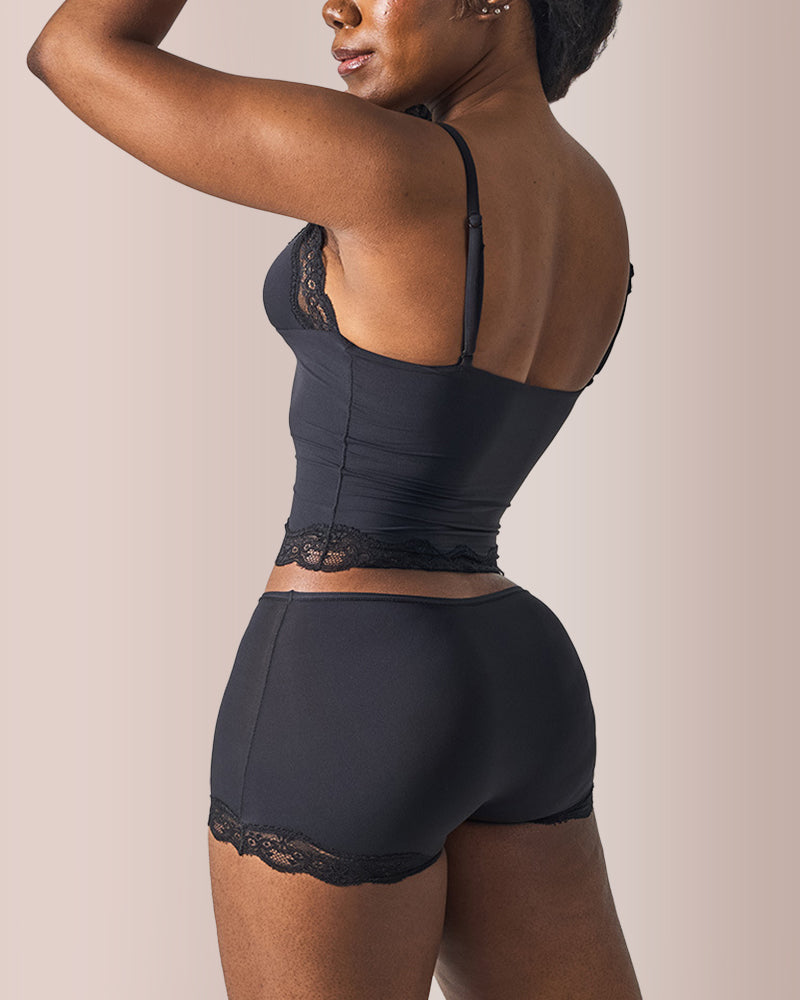 Conjunto de camisola y pantalón corto con ribete de encaje 