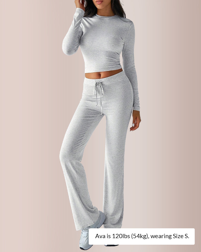 Conjunto de estar por casa con top corto y pantalón acampanado