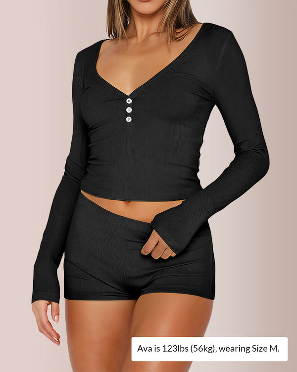 Conjunto de top corto con botones delanteros y pantalones cortos