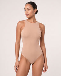 Body modellante scultoreo senza cuciture con scollo a girocollo