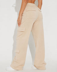 Relaxed Pocket Straight-Leg Pants