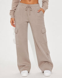 Relaxed Pocket Straight-Leg Pants